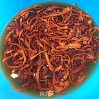 虫草花鹌鹑蛋烧鸡腿的做法步骤：3