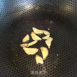 虫草花鹌鹑蛋烧鸡腿的做法步骤：6