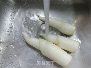 兔腿烧茭白的做法步骤：2