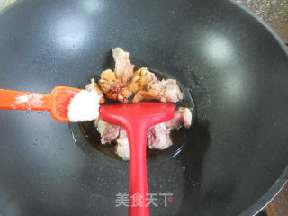兔腿烧茭白的做法步骤：11