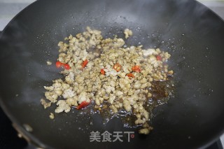 肉末青蒜豆腐干的做法步骤：4