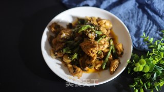 酸菜豆角烧鸡肉的做法步骤：6