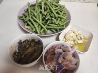 豆角酸菜炒肉片的做法步骤：1