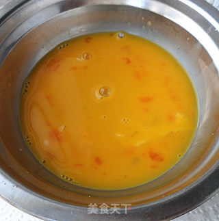 鸡蛋——鸡蛋炸馒头片的做法步骤：3