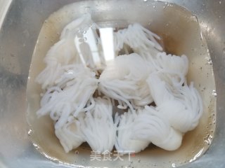 黄瓜拌海蜇魔芋丝的做法步骤：5