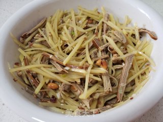凉拌土豆丝五香豆腐的做法步骤：11