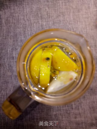 百香果柠檬蜂蜜凉茶的做法步骤：4