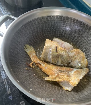 香煎黄鱼的做法步骤：5
