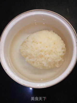 雪梨银耳甜汤的做法步骤：1