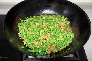 筋道鲜美的肉末豇豆手擀面的做法步骤：9