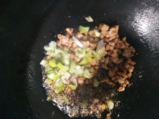 酸菜炒肉末的做法步骤：8