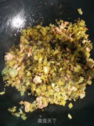 酸菜炒肉末的做法步骤：10