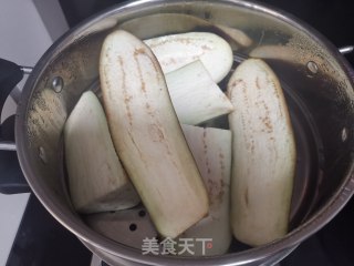 凉拌茄子的做法步骤：1