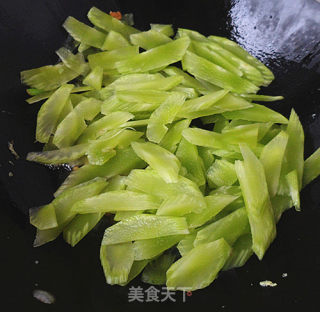鸡蛋——鸡蛋炒莴笋的做法步骤：6