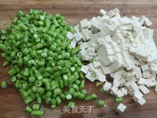 肉末豇豆炒豆腐的做法步骤：3