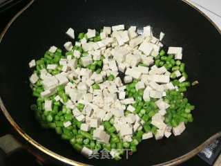 肉末豇豆炒豆腐的做法步骤：6