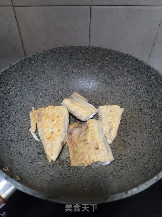 香煎鲭鱼片的做法步骤：4