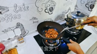 红烧卤肥肠的做法步骤：6