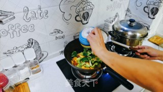 红烧卤肥肠的做法步骤：12