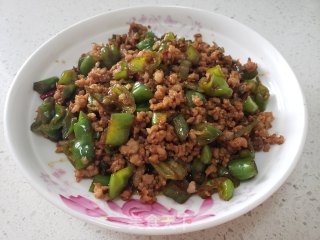 尖椒炒肉末的做法步骤：4