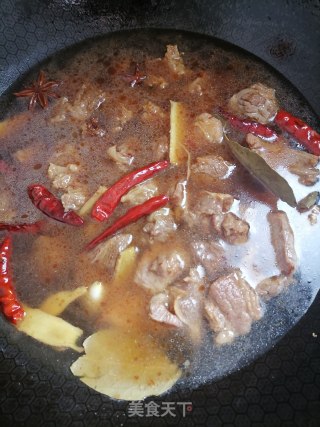 土豆烧牛腩的做法步骤：8