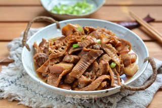 浓香入味的五花肉炖干笋尖的做法步骤：15