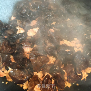 木耳肉末炒洋葱的做法步骤：5