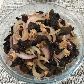 木耳肉末炒洋葱的做法步骤：9