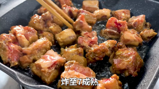 煎焗排骨的做法步骤：2