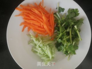炝拌腐竹的做法步骤：7