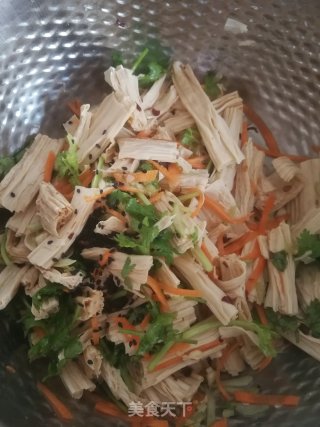炝拌腐竹的做法步骤：12