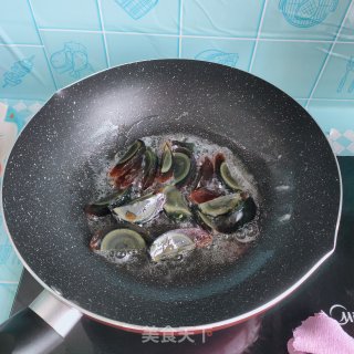 松花蛋炒辣椒的做法步骤：5