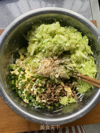 方瓜丝蛋皮饺的做法步骤：7