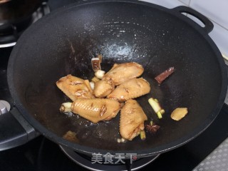 山楂啤酒鸡翅的做法步骤：4