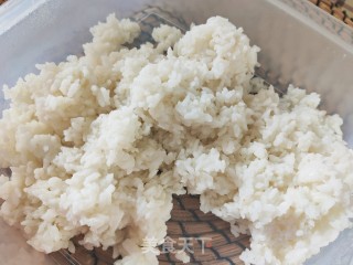 什锦炒饭的做法步骤：1