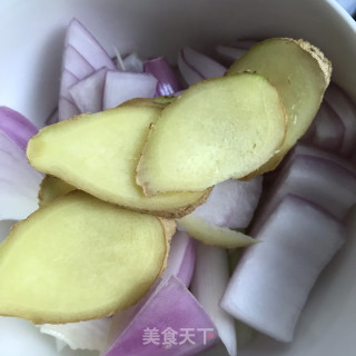 番茄胡萝卜炖牛肉的做法步骤：3