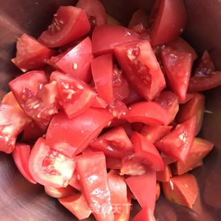 番茄胡萝卜炖牛肉的做法步骤：4