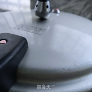 番茄胡萝卜炖牛肉的做法步骤：9