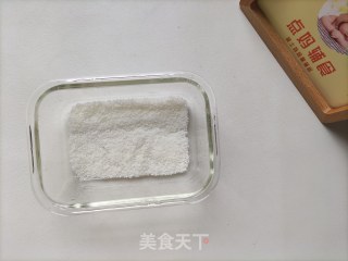 宝宝补钙小零食，牛奶小方的做法步骤：1
