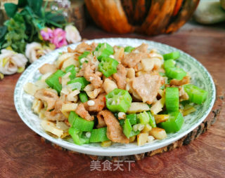 雷笋秋葵炒肉片的做法步骤：7