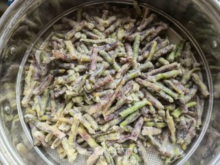 蒜泥拌豆角的做法步骤：8
