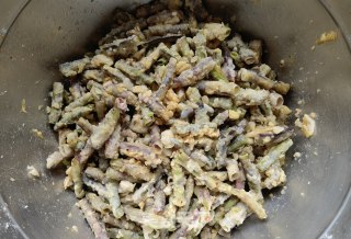 蒜泥拌豆角的做法步骤：13