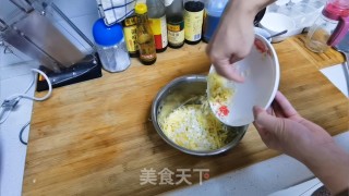土豆鸡蛋早餐饼的做法步骤：2