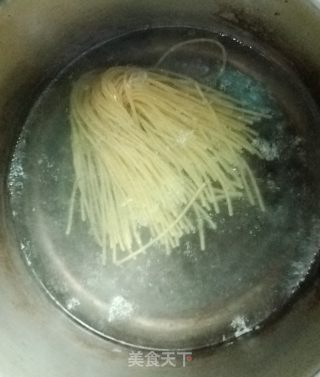 卤菜意大利面的做法步骤：2