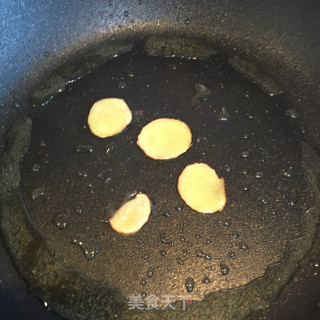 腐竹鹌鹑蛋烧肉的做法步骤：4