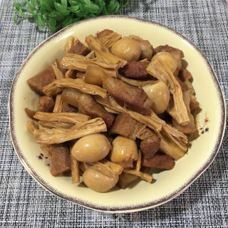 腐竹鹌鹑蛋烧肉的做法步骤：10