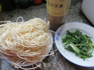 葱油拌面的做法步骤：1