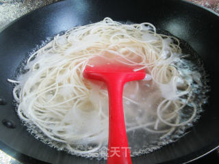 葱油拌面的做法步骤：10