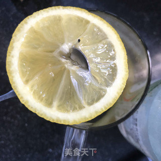 柠檬气泡水的做法步骤：3