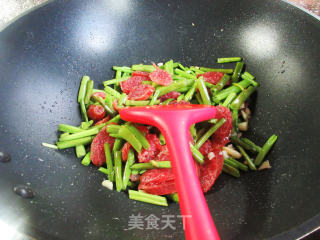 香肠炒空心菜梗的做法步骤：8